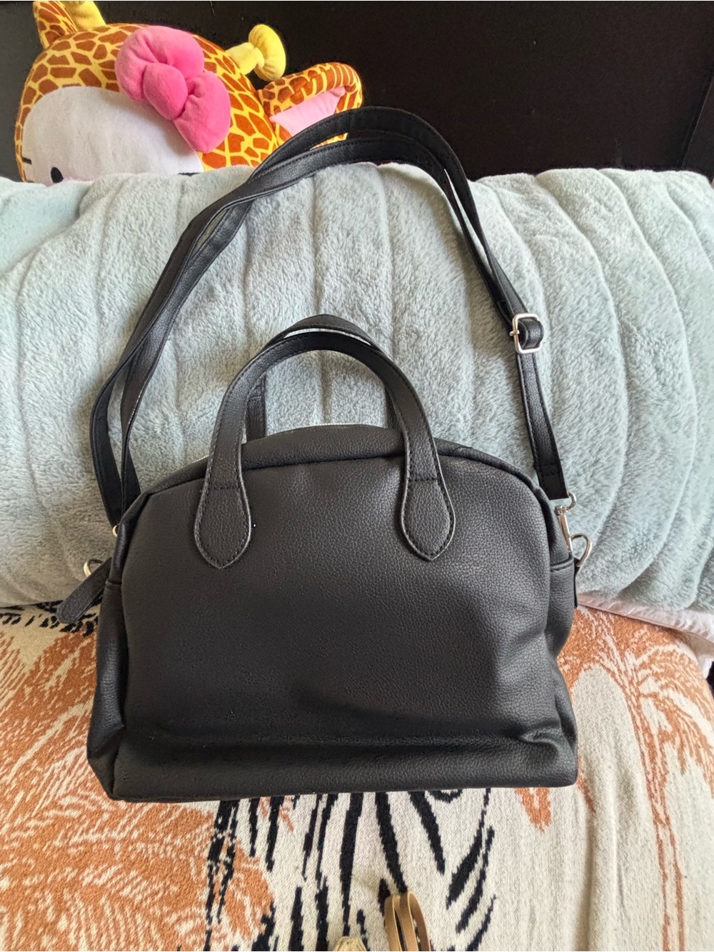 Hello Kitty Black Satchel with Red Bow - Picture 2 of 4